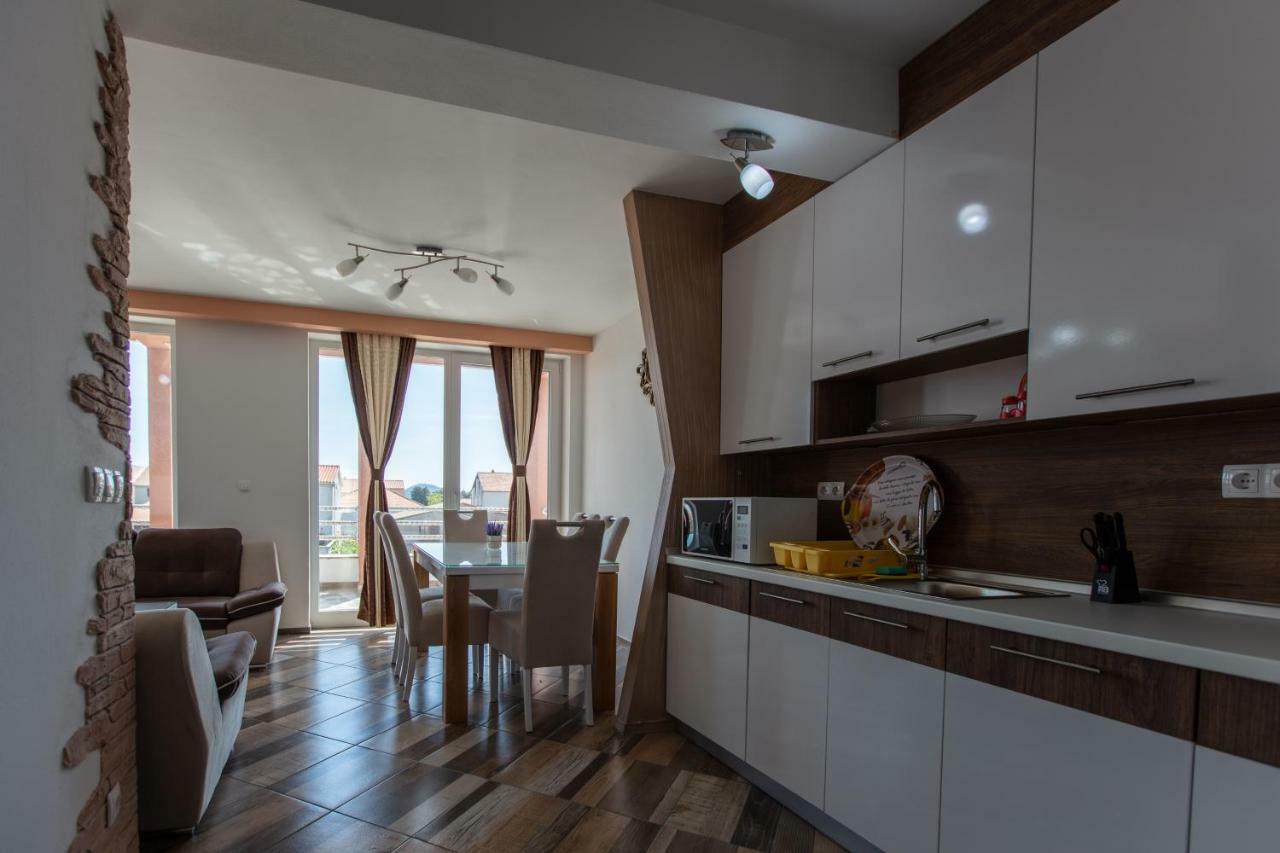 Vila Tatjana Vodice Bagian luar foto