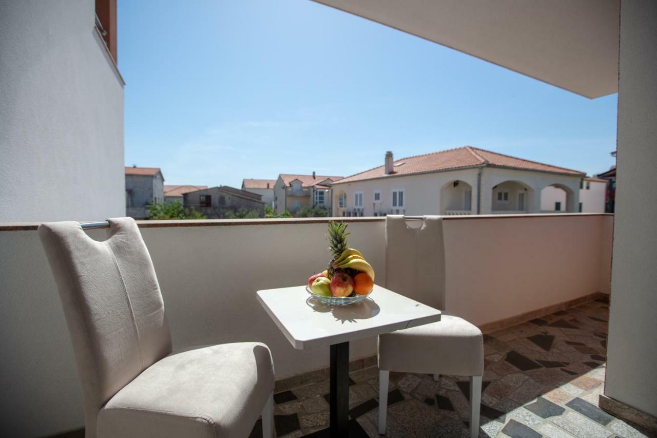 Vila Tatjana Vodice Bagian luar foto